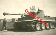 An image in which this chassis appears