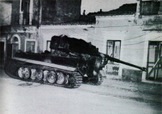 An image in which this chassis appears