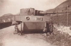 An image in which this chassis appears