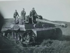 An image in which this chassis appears