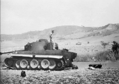 An image in which this chassis appears