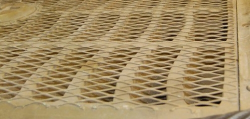 Engine deck grille on 131