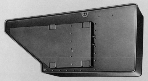 Lower left-hand fuel tank Lower left-hand fuel tank
